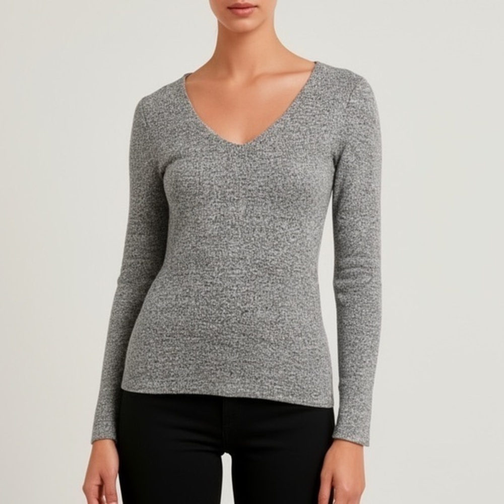 Dynamite Fitted V-Neck Long Sleeve Top Heather Gray XS